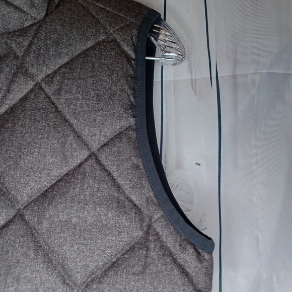 J. Crew Factory Excursion Down Puffer Vest Quilted Women SZ XS Gray - Picture 2 of 12